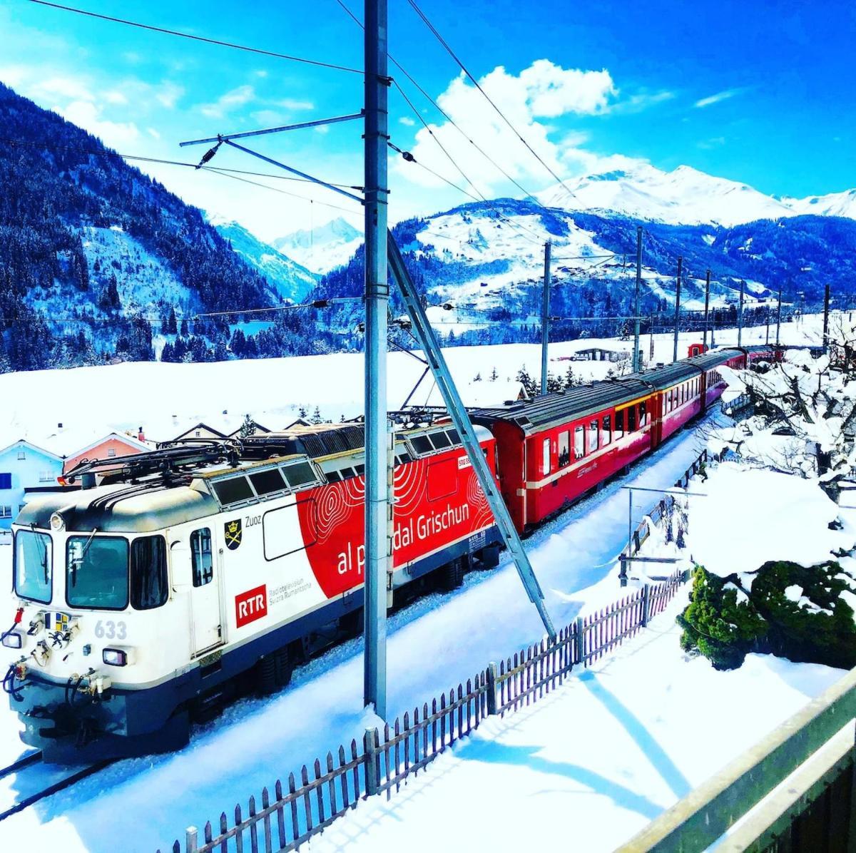 Alpine Retreat & Sauna ディセンティス エクステリア 写真