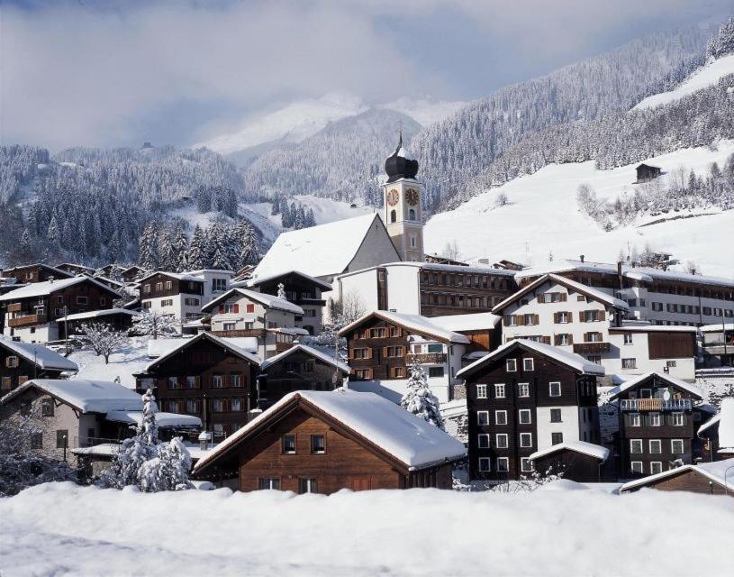 Alpine Retreat & Sauna ディセンティス エクステリア 写真